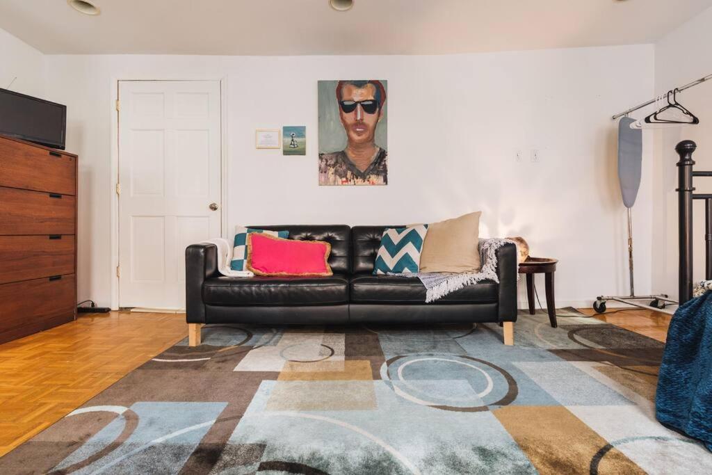 East Village Townhouse Нью-Йорк Номер фото